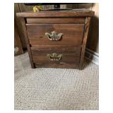 END STAND 21.5 H X 22.5 2 X 16.5 D, CONTENTS NOT