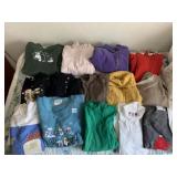 WOMENï¿½S CLOTHING SZ M/L