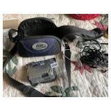 CANON DIGITAL VIDEO CAMCORDER NTSC ZR 65 MC