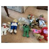 BEAR IN GOLFER OUTFIT, AND OTHER FRIENDS