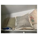 ASSORTED ACCENT PILLOWS