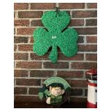 POPCORN PLASTIC SHAMROCK, IRISH WREATH