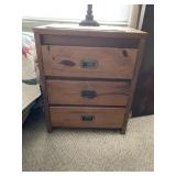 PINE END STAND MISSING DRAWER PULL 28 H X 23 W X