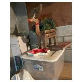 TOTE W/ MANGER, 1 LAMP, RUDOLPH