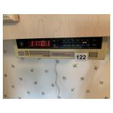 GE UNDER THE CABINET RADIO