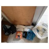 CHAMP HOT MIT, NECK COLLARS, ETC.