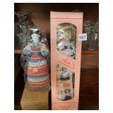 AMERICAS PORCELAIN DOLLS ALLISON AND AVON
