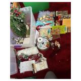 WREATH, WREATH MAKING, NUTCRACKERS, GIFT