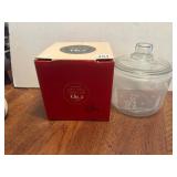 WILLIAM SONOMA FIRST SNOW COOKIE JAR IN OB