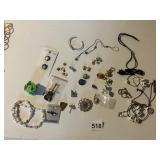 SEA WORLD, HARD ROCK PIN BACKS, CABBAGE PATCH