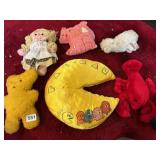 1980 PAC MAN PILLOW, STRAWBERRY SHORTCAKE CAT