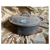 CAST IRON CAMP POT WITH LID AND HANDLE, MARKED NO