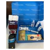 HUGGLE SLIPPER SOCKS, HEALTH KIT