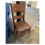 SOLID WOOD SIDE CHAIR