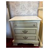 3 DRAWER WHITE NIGHTSTAND