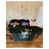 SHIRTS SNOOPY AND PITTSBURGH PENS ELMO WARE SPUER