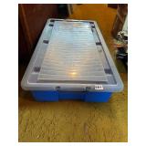 UNDERBED STORAGE BIN WITH WHEELS
