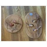 2 WALL PLAQUES WITH BIRDS