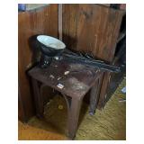 SMALL TABLE ON WHEELS AND CLIP ON ADJUSTABLE LAMP