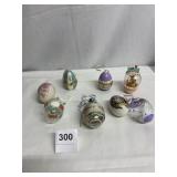 EASTER EGGS INCL. PORCELAIN W/ FIGURES INSIDE