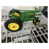 JOHN DEER TRACTOR