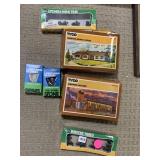 HO SCALE TYCO LIGHTED FACTORY, RANCH HOUSE,