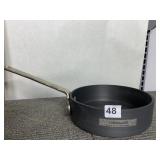 CALPHALON PAN LOOKS LIKE NEW