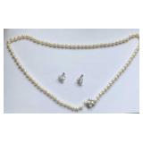 PEARLS W/ 14K WHITE GOLD FASTNER HAND KNOTTED 28"