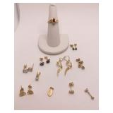 14K GOLD EARRINGS AND SZ. 5 RING 0 7.3 GRAMS