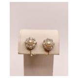 10K SCREW ON EARRINGS W/ 8 DIAMONDS SURROUNDING