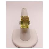 14K GOLD RING - SZ. 7 RECTANGLE LEMON QUARTZ