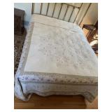 KING BED SPREAD W/ FLOWER DESIGN