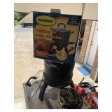 ELECTRIC DEEP FRYER WITH LID AND MANUAL