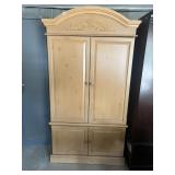 ENTERTAINMENT CABINET SEE PHOTOS