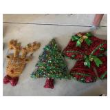 HOLIDAY WALL HANGINGS