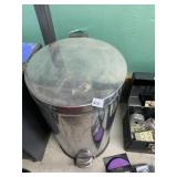 FOOT CONTROL TRASH CAN
