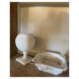 WESTMORELAND DIAMOND POINT GLOBE PEDESTAL BOWL