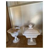 WESTMORELAND DORIS PATTERN RUFFLE VASE