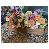 FLOWER ARRANGEMENT IN PLANTER