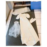 APPROX SZ 8 VINTAGE WEDDING DRESS