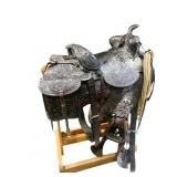 LEATHER SADDLE WITH STAND