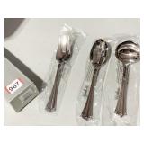 LADY ANNE STAINLESS FLATWARE 3 PC. HOSTESS SET