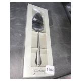 GORHAM CAKE LIFTER STAINLESS