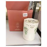 LENOX HOLIDAY PIERCED VOTIVE 6"