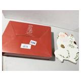 LENOX HOLIDAY SANTA TRIVET