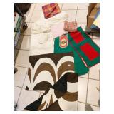 NAPKINS, PLACEMATS, 2 RETRO ZIPPER PILLOWCASES