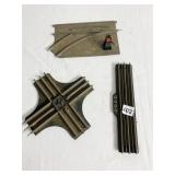 NO 020 CROSSING TRACK