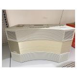 BOSE RADIO W/ CASSETTE PLAYER AND REMOTE MODEL