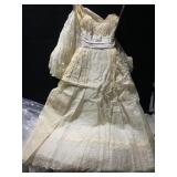 VINTAGE WEDDING DRESS SZ. 12 W/ UNDER SKIRT