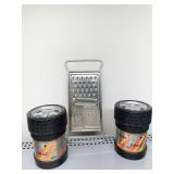 TIRE SHAPE STAINLESS STEEL THERMOS AND GRATER